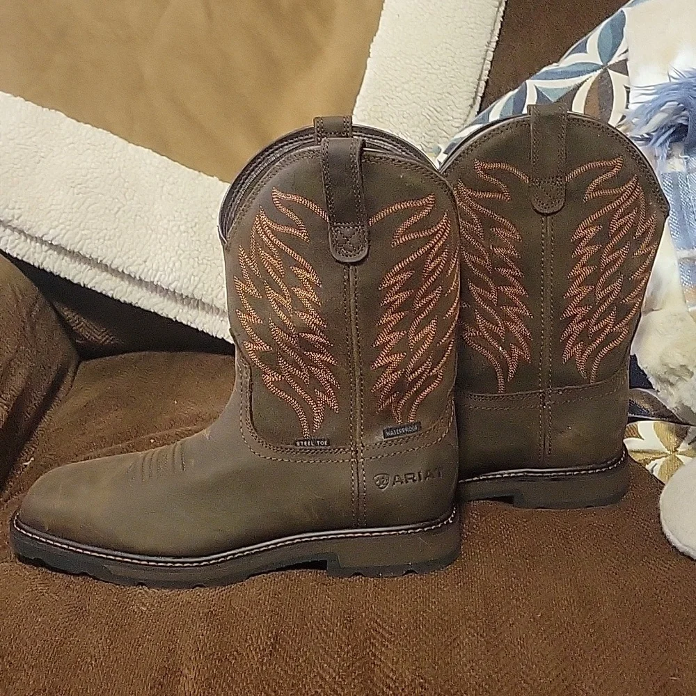 Brand New Men's Size 10.5 Ariat Work Boots - Picture 3 of 7
